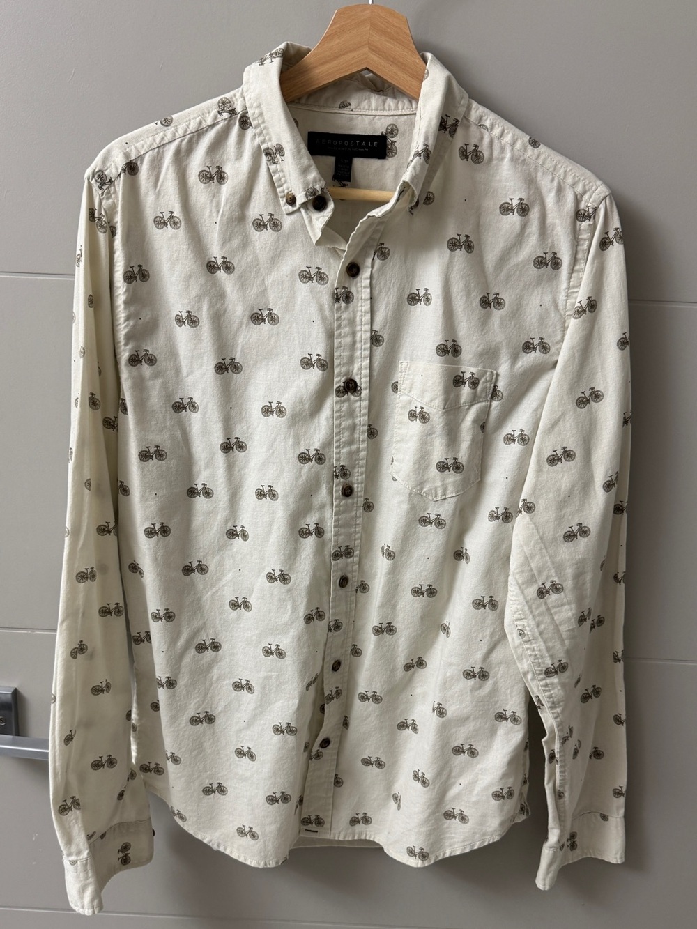 Aéropostale Men’s Small Bicycle Print Cotton Button Down Shirt